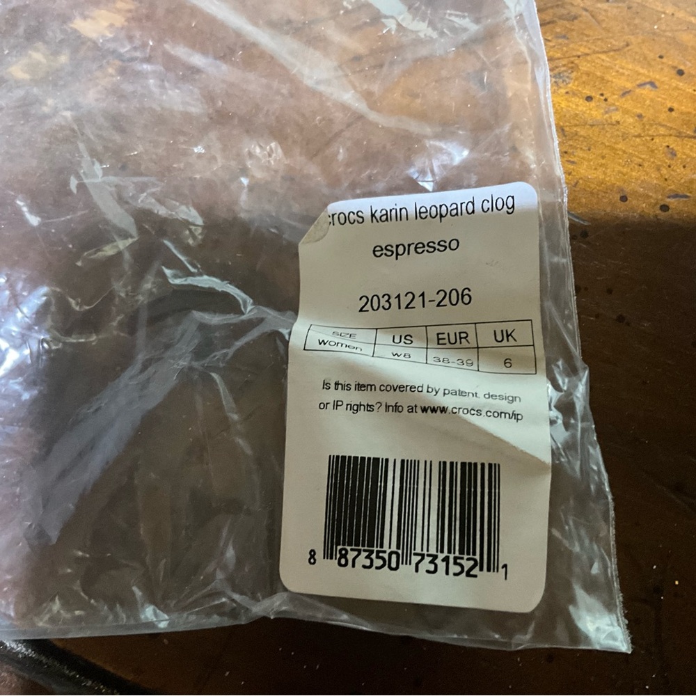 NWT CROCS SIZE 8 leopard print clogs NWT - image 8